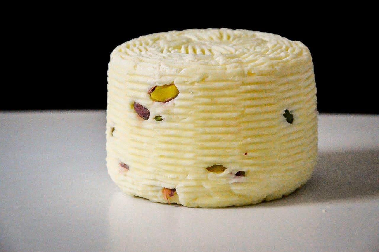 Formaggio Fresco Pecorino Primo Sale con Pistacchio